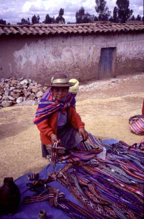 woman weaving Peru